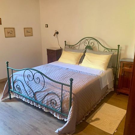 باربيرينو دي موجيلو Villa Del Lago المظهر الخارجي الصورة